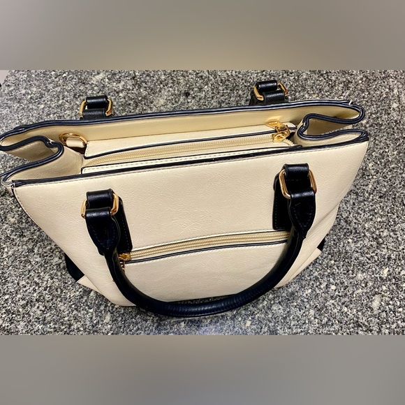 Quilted Two Tone Handbag and matching Wallet Set - Picture 5 of 9